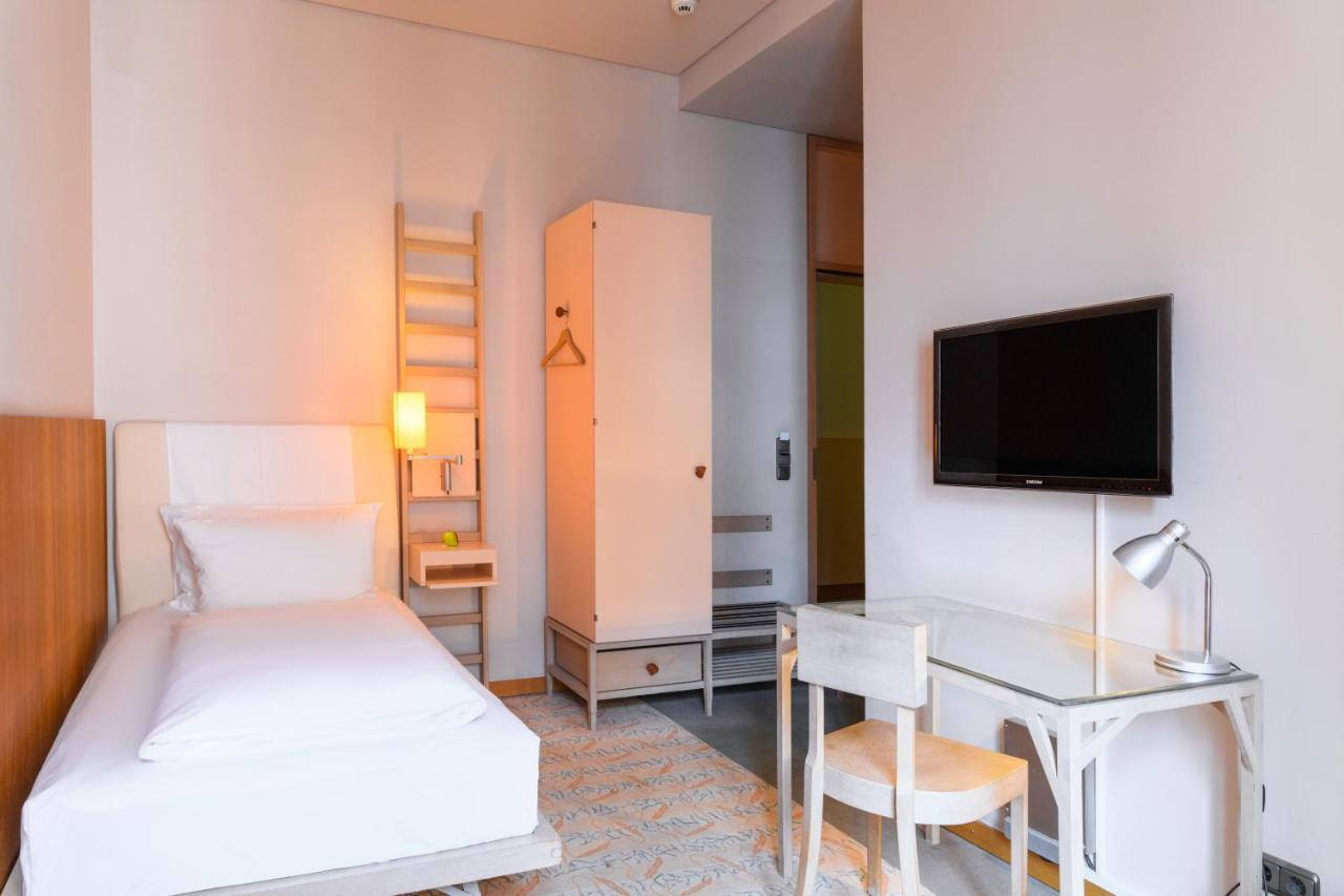 Hotel Bleibtreu Berlin By Golden Tulip Екстер'єр фото
