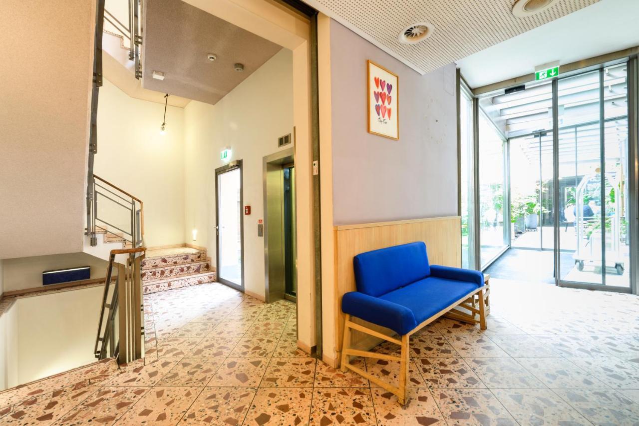 Hotel Bleibtreu Berlin By Golden Tulip Екстер'єр фото