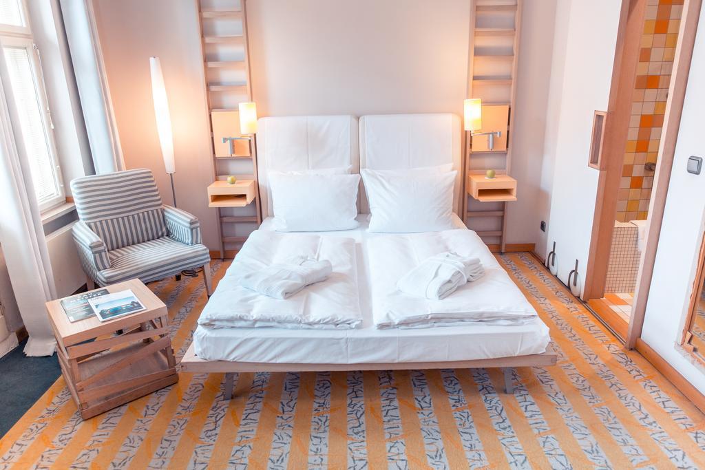 Hotel Bleibtreu Berlin By Golden Tulip Екстер'єр фото